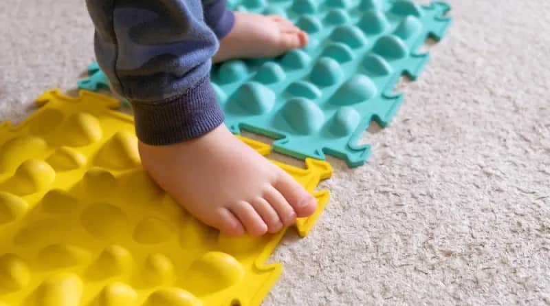 Objawy zaburzeń sensorycznych u niemowląt – jak je rozpoznać i pomóc dziecku