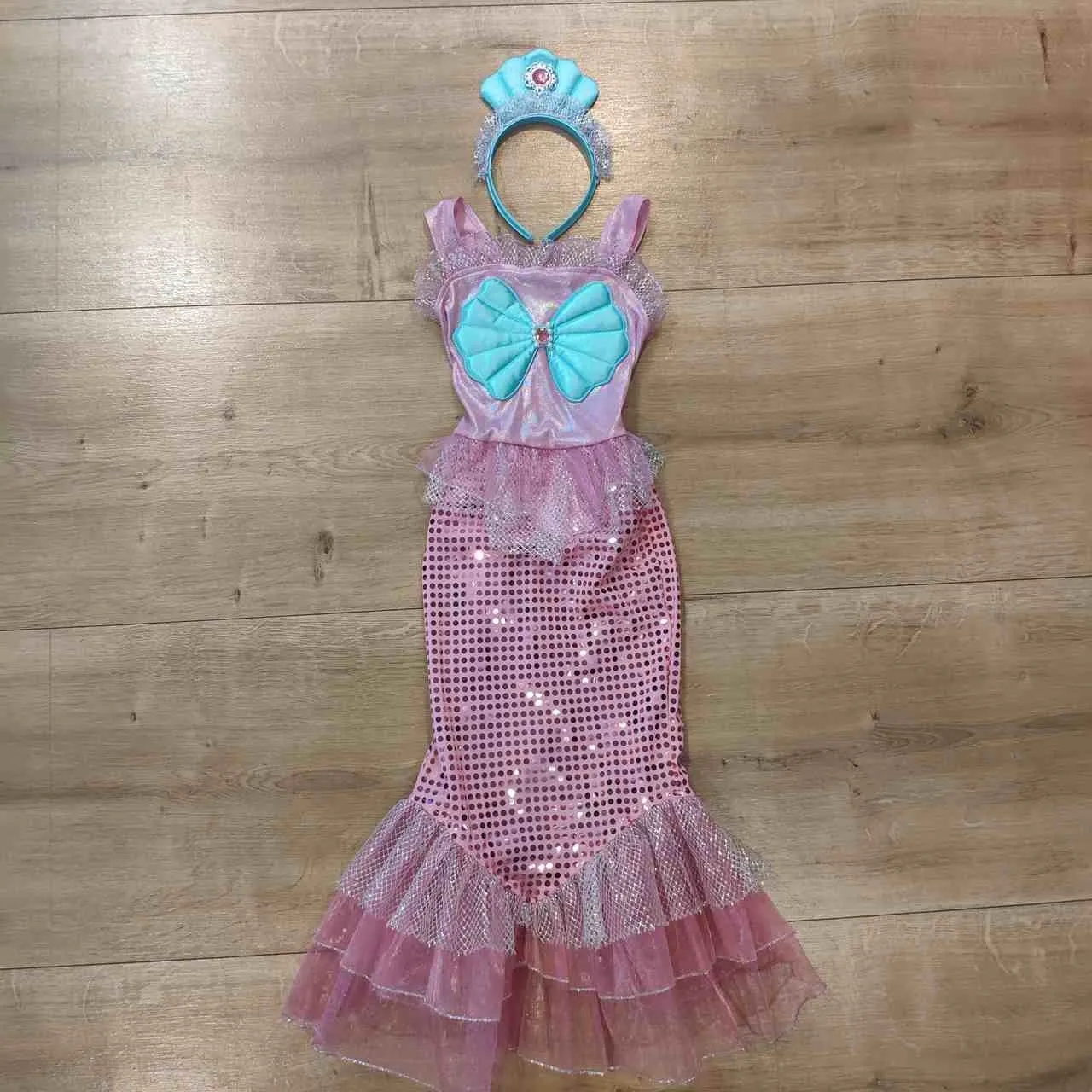 Jak łatwo zrobić strój syrenki dla dziecka bez dużych kosztów i wysiłku